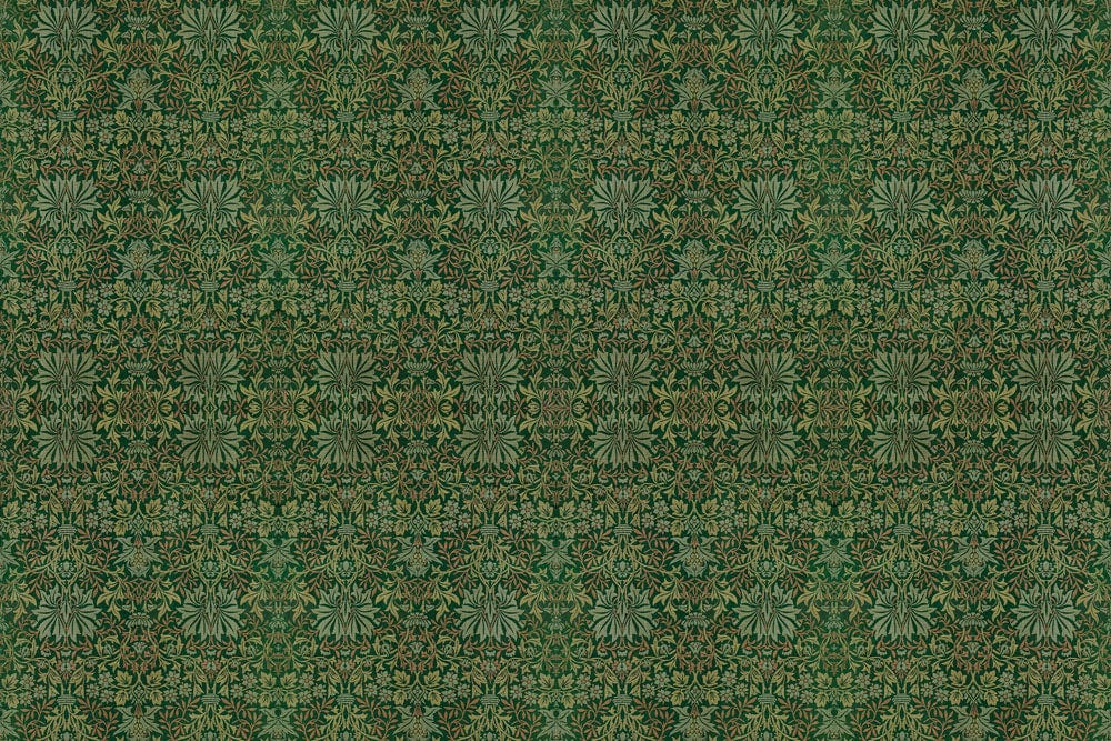Elegant Victorian Green Botanical Pattern Wallpaper - Vintage Floral Design Decor