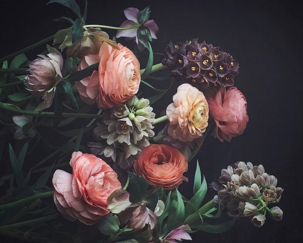Vintage Floral Darkness Wallpaper: Elegant Moody Botanical Blooms on Black