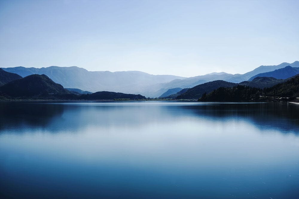 Peaceful Blue Lake and Mountain Landscape Mural Wallpaper - Serene Scenic Decor