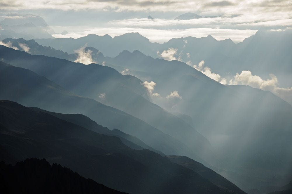 Serene Mountain Landscape Mural Wallpaper in Moody Blue Tones Décor