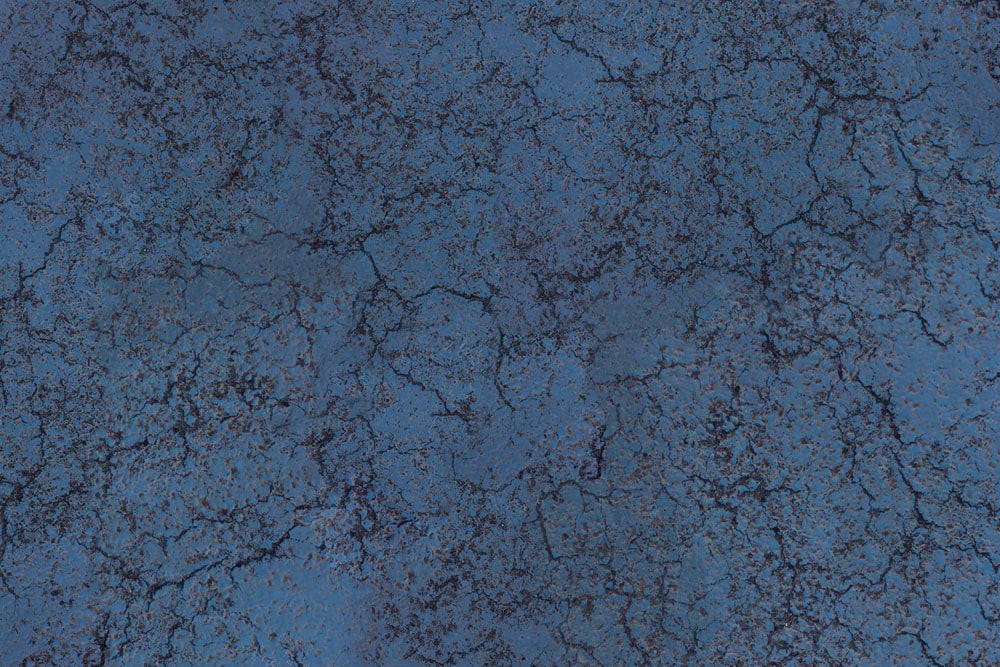Midnight Blue Crackle Textured Wallpaper for Contemporary Interior Design