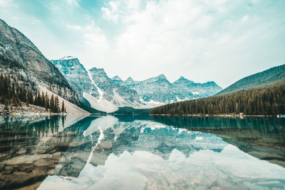 Serene Teal Mountain Lake Landscape Mural Wallpaper for Tranquil Spaces