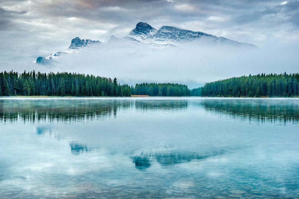 Serene Alpine Lake Mural Wallpaper: Tranquil Blue Mountain Landscape Scene