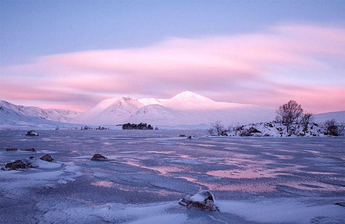 Tranquil Pink and Blue Winter Mountain Landscape Mural Wallpaper Décor