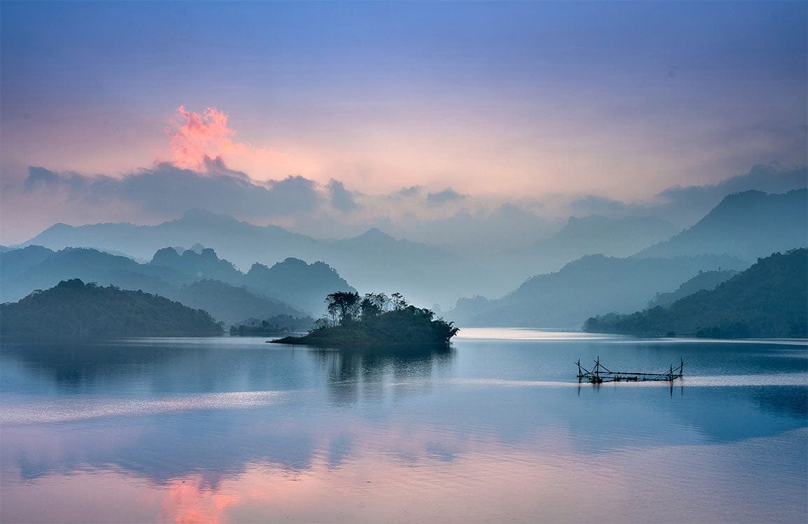 Serene Blue Mist Mountain Lake Scene Mural Wallpaper for Tranquil Décor