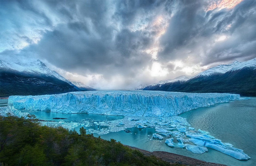 Spectacular Blue Glacier Landscape Mural Wallpaper for Living Spaces Decor