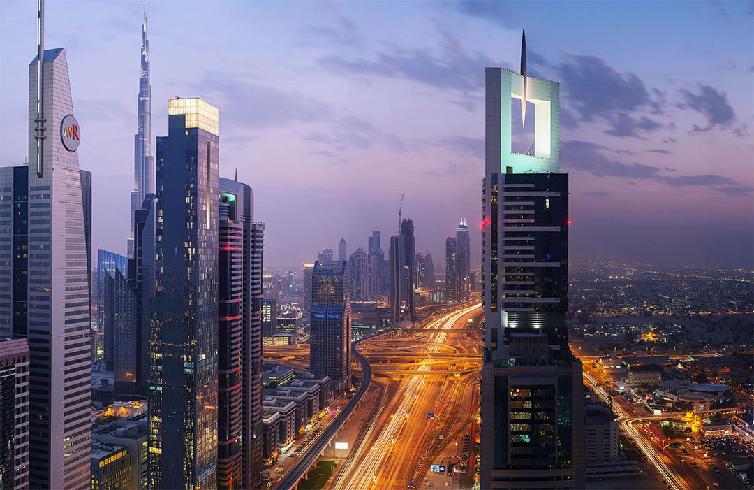 Skyline Cityscape Mural Wallpaper: Urban Elegance in Dusk Blues and Greys
