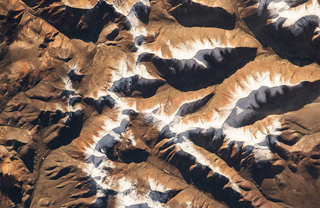 Abstract Earth Tones Geometric Mountainscape Mural Wallpaper for Modern Interiors
