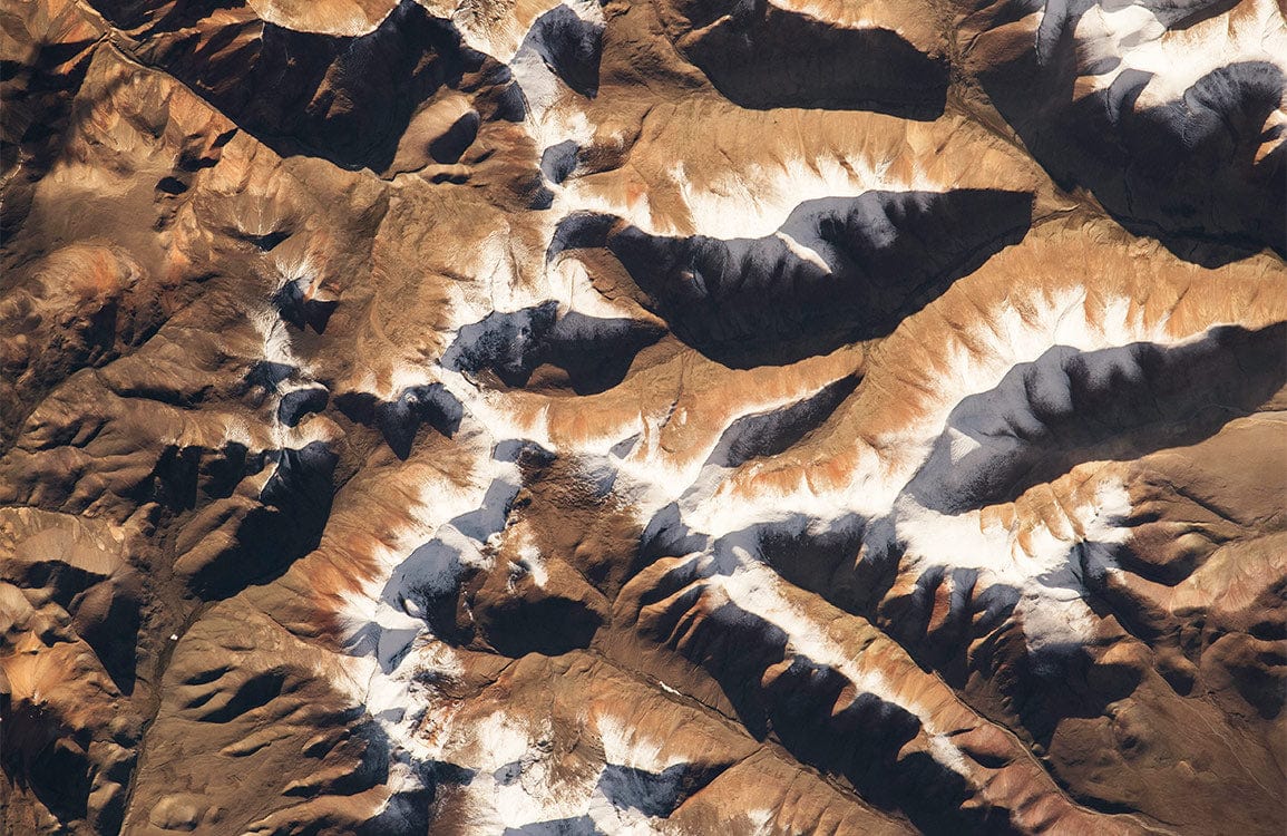 Abstract Earth Tones Geometric Mountainscape Mural Wallpaper for Modern Interiors