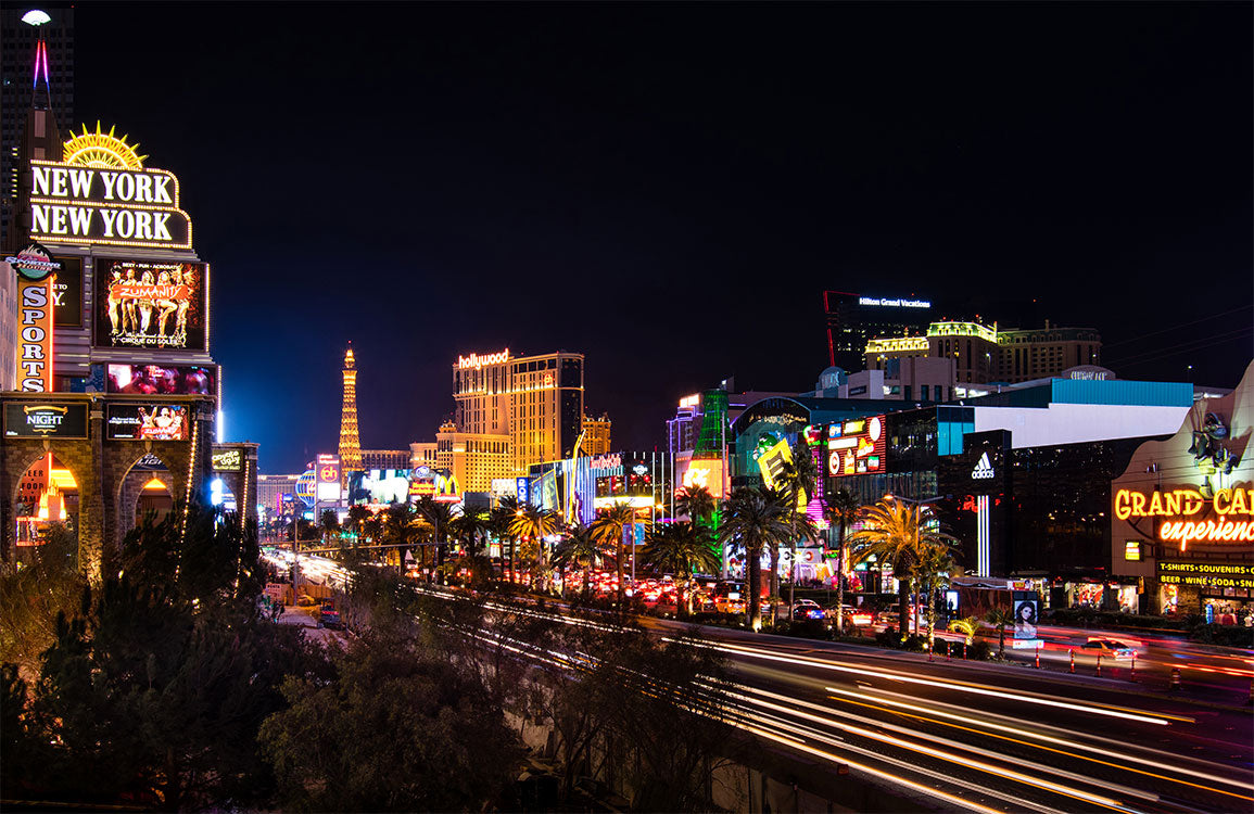 Vibrant Las Vegas Cityscape Mural Wallpaper - Night Skyline Neon Lights