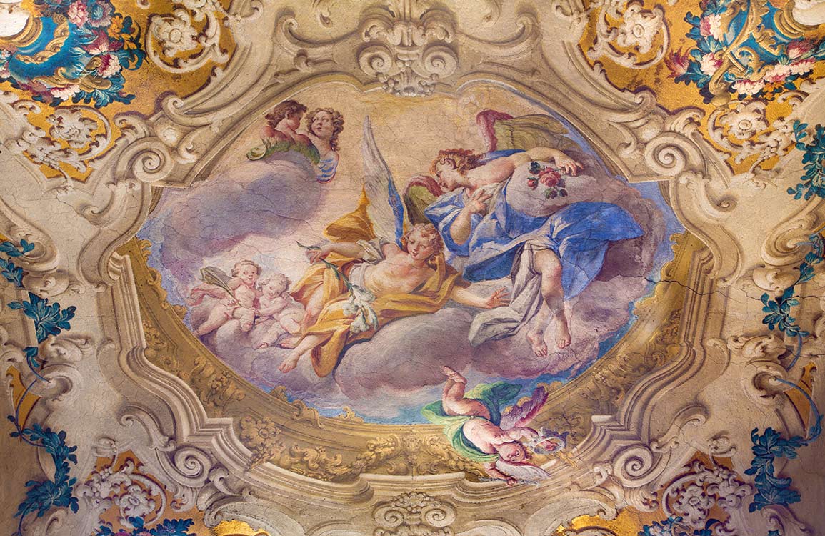 Baroque Angelic Mural Wallpaper: Luxurious Gold and Blue Heavenly Design