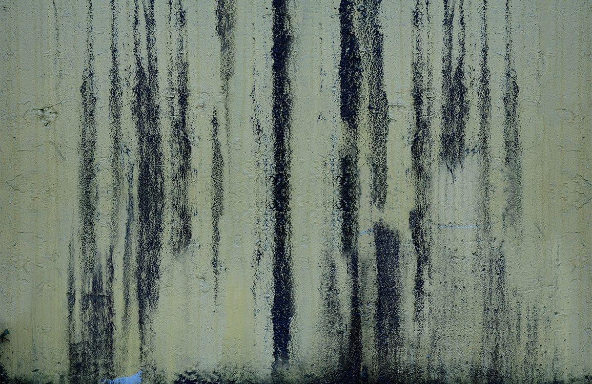 Rustic Charcoal Drip Abstract Wallpaper - Textured Earthy Vintage Style Décor