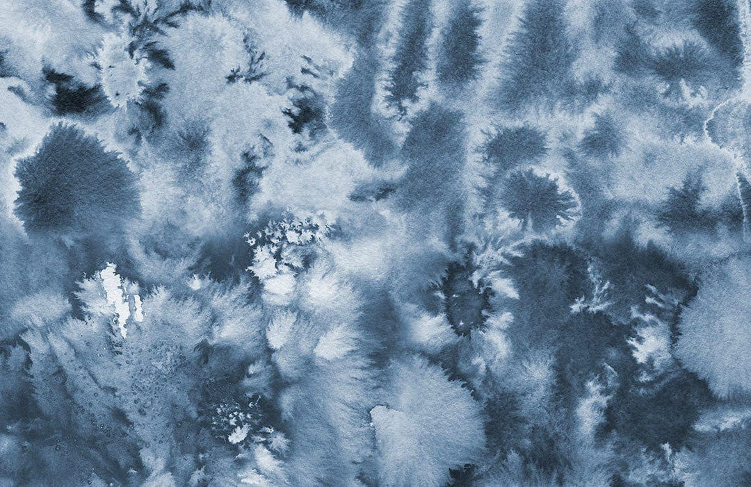 Serene Blue Watercolour Abstract Patterned Wallpaper for Modern Interiors