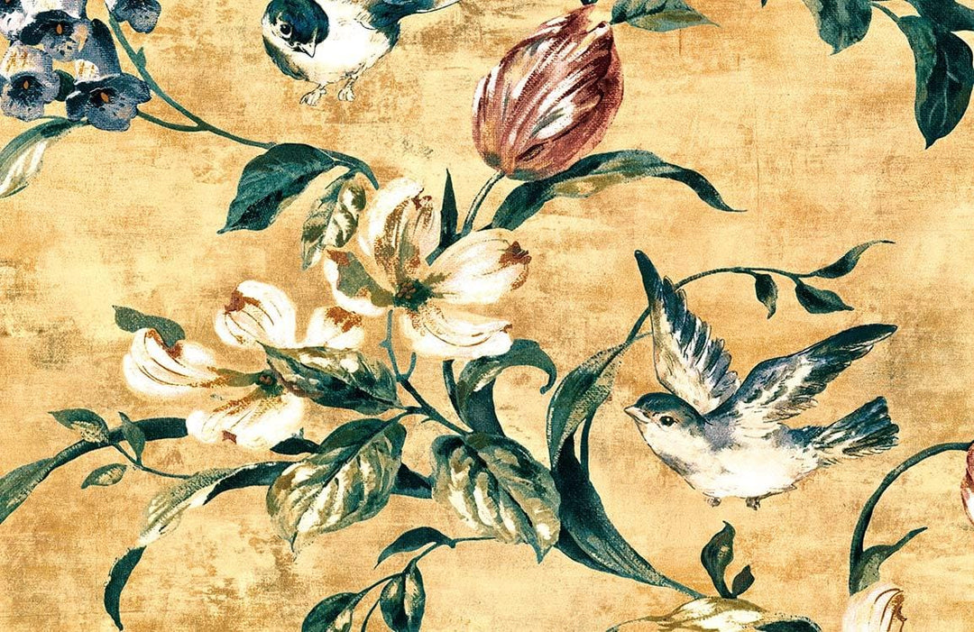 Vintage Floral Bird Print Wallpaper: Elegant Cream Botanical Mural Décor