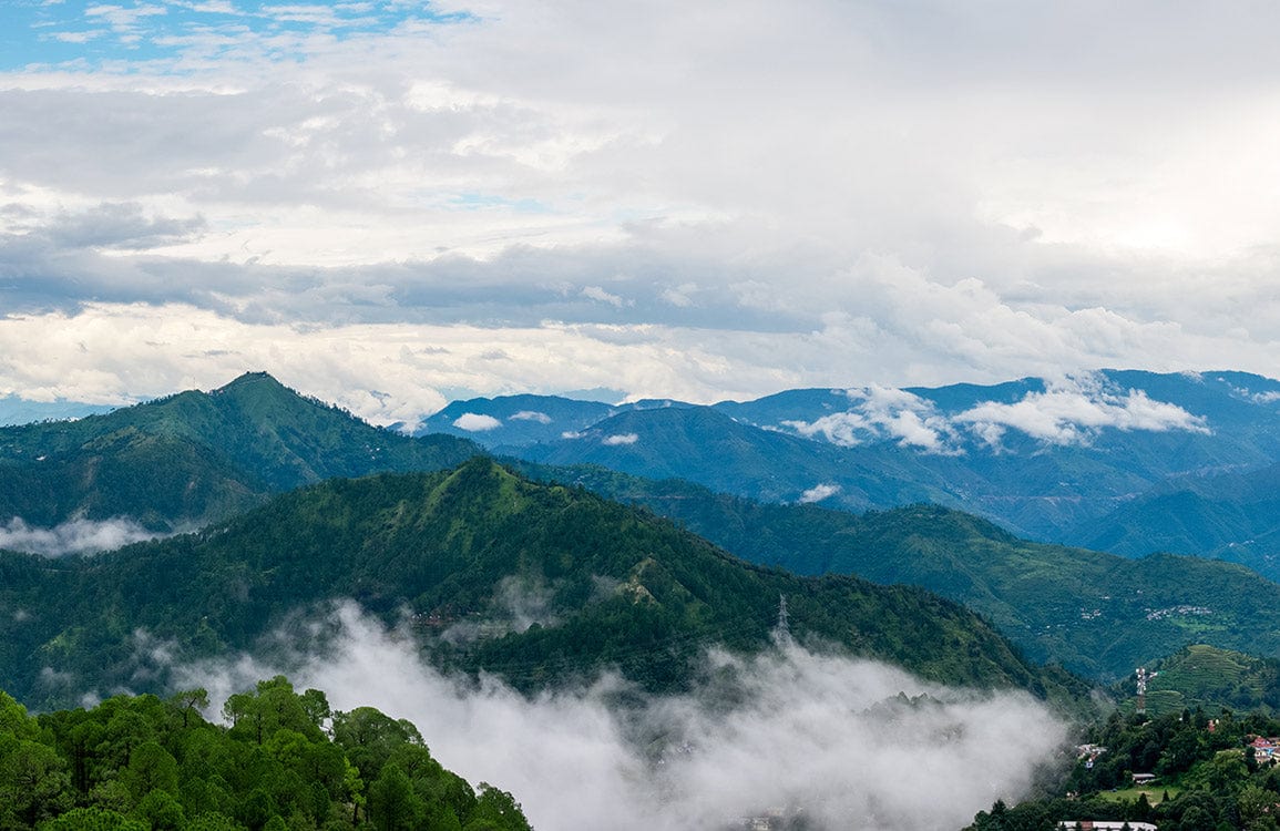 Serene Misty Mountain Green Landscape Mural Wallpaper - Tranquil Nature Escape