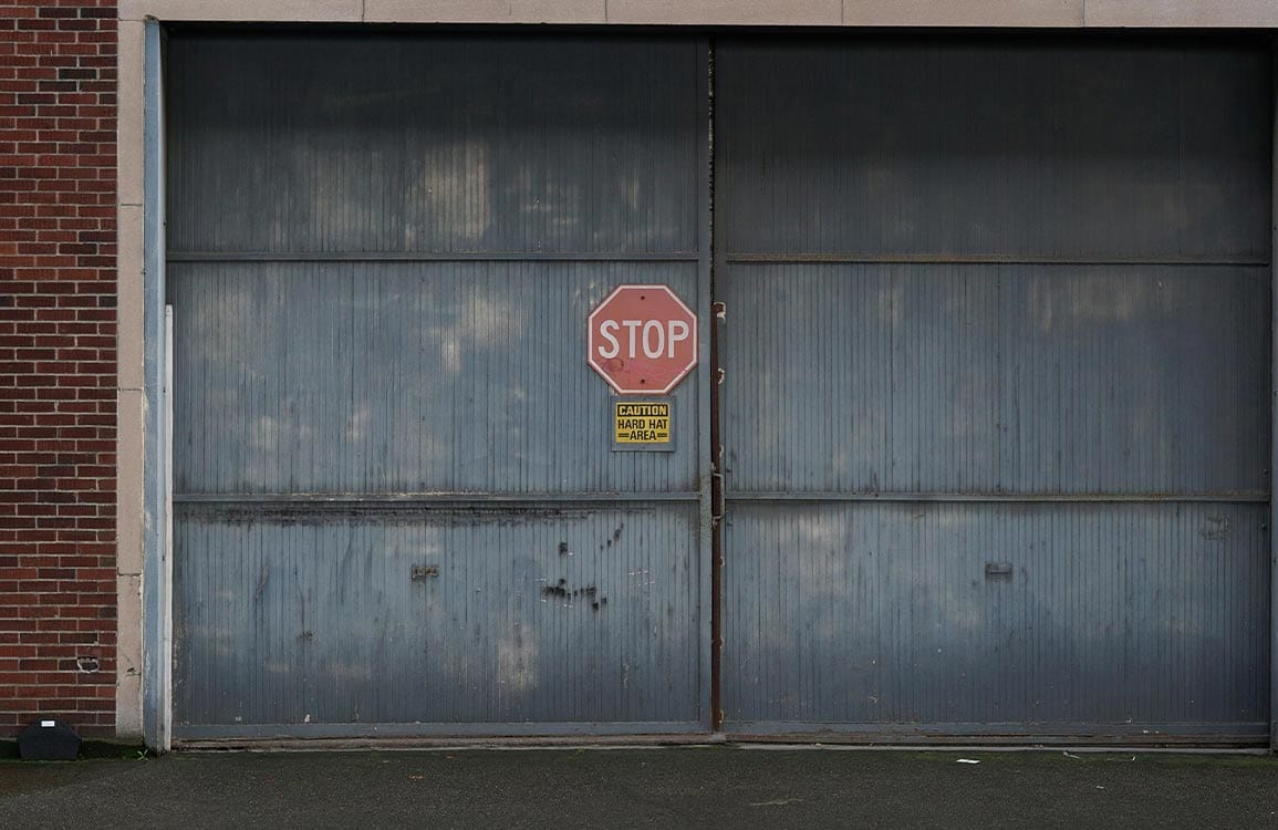 Industrial Grey Urban Grunge Stop Sign Mural Wallpaper Décor