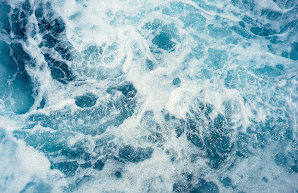 Refreshing Ocean Wave Mural Wallpaper in Cool Blue Watercolour Design